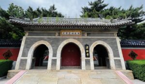 潭柘寺回应禁止佛媛道媛拍照：那么何为佛媛道媛？-孔夫子古玩网