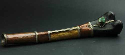 人大腿骨制成的带孔号筒-胫骨号筒-孔夫子古玩网